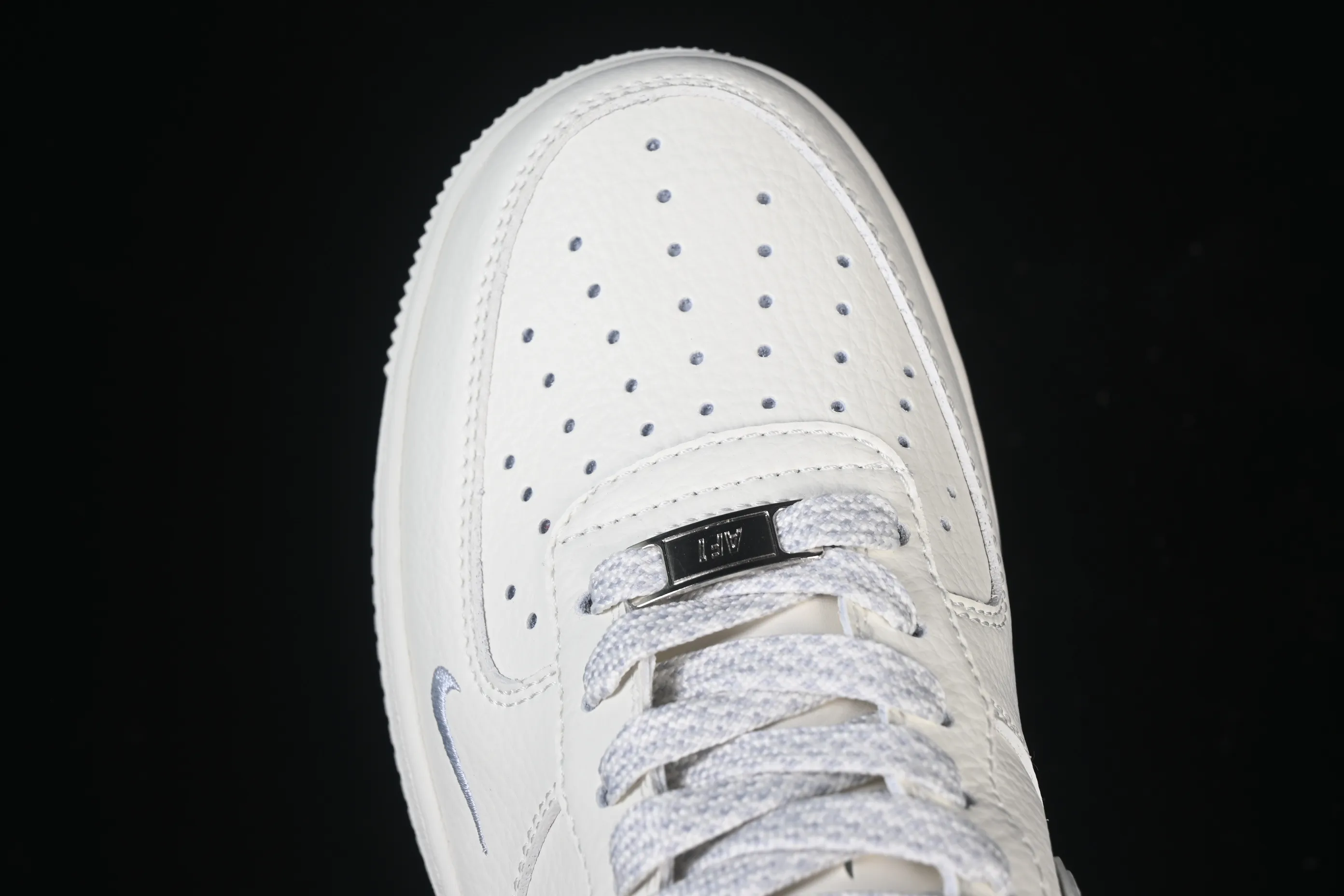 All categories Nk Air Force 1 Air Force series Nk Air Force 1 Low Air Force low-top Nike Air Force 1'07 Low Nike embroidery Air Force 1 low-top casual sneakers CS5288-045